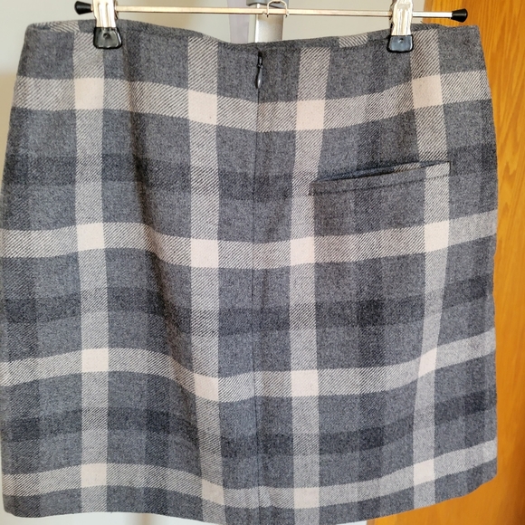 Uniqlo Gray & White Plaid Wool Mini Skirt WITH POCKETS - Picture 5 of 6